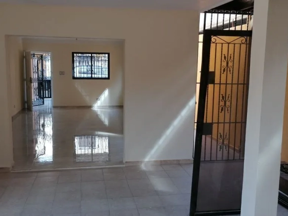 casa en venta en Cabirma del Este Santo Domingo Este cerca de supermercado Bravo